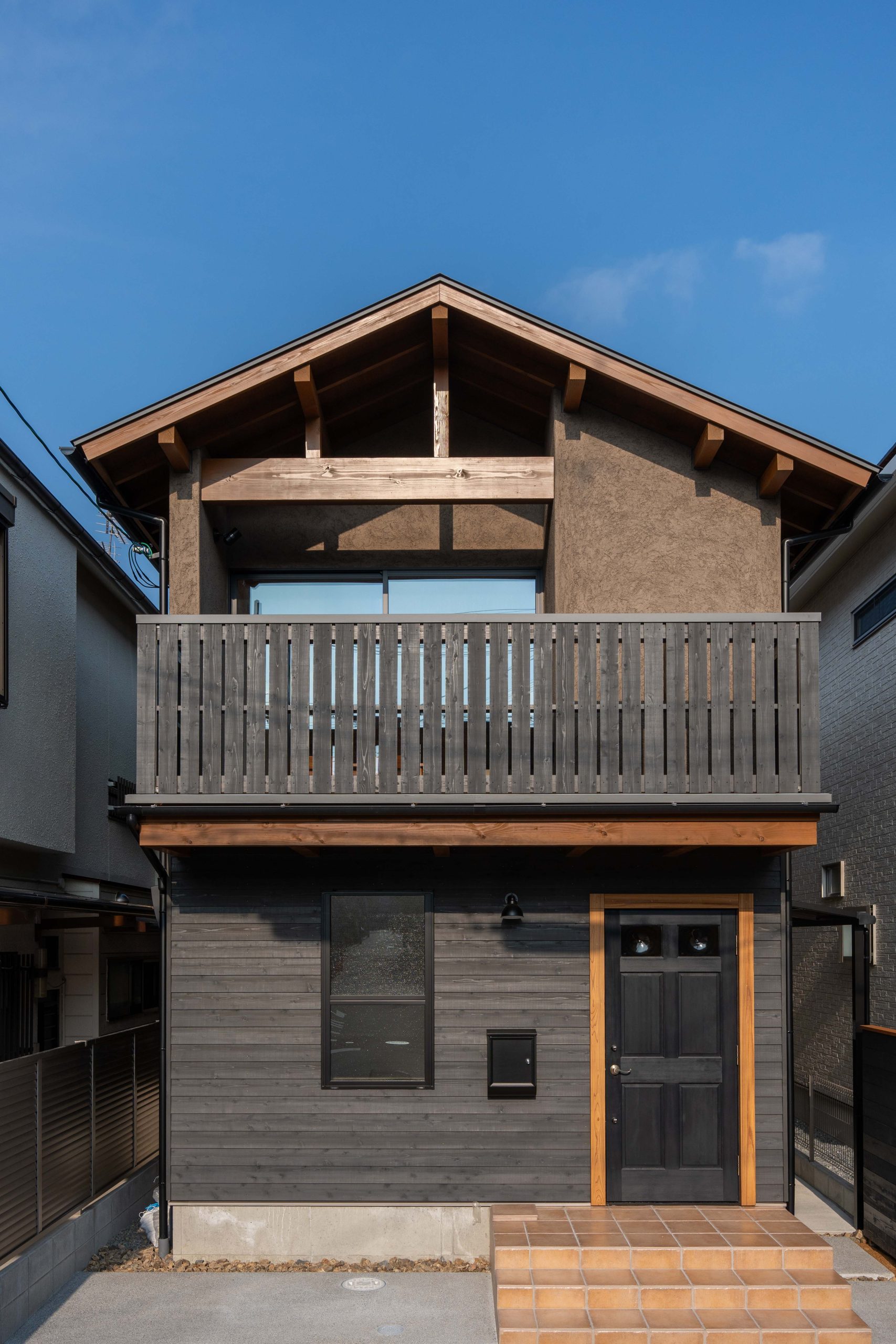 狭小地に工夫を凝らした収納たっぷりの家