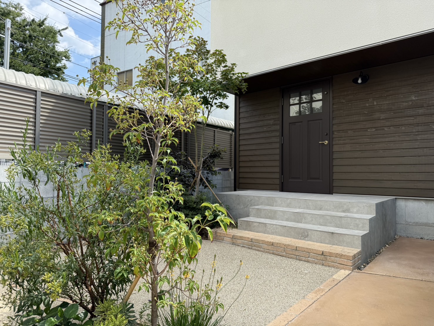 視線が抜けるスキップフロアの家