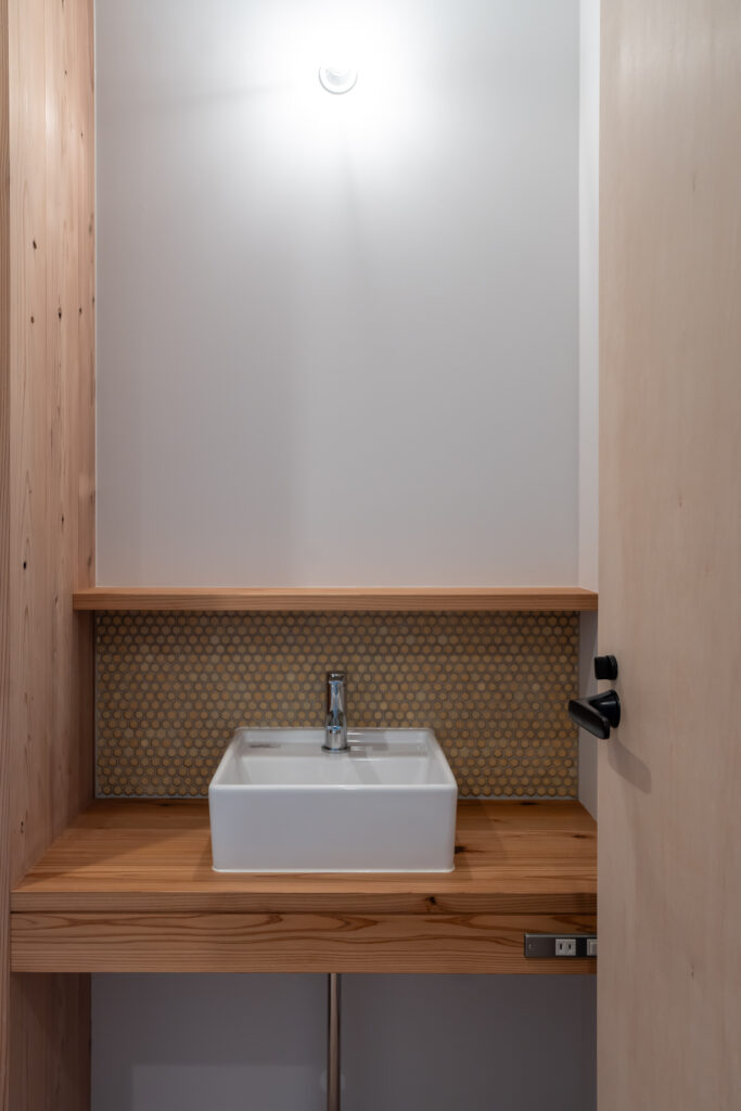 造作洗面　タイル貼り