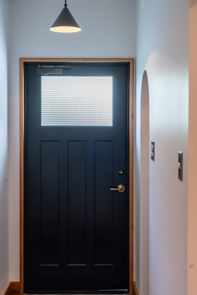 シンプソン　玄関ドア