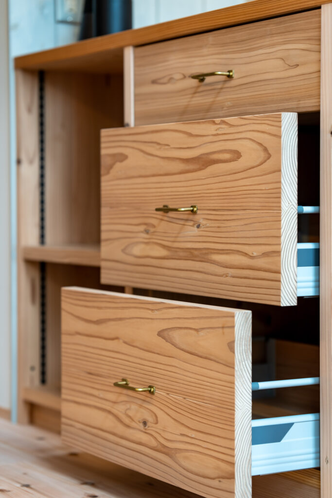 造作カウンター　引き出し　ソフトクローズ