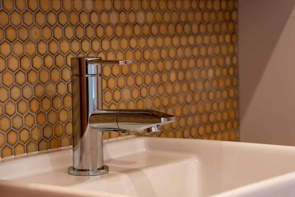 造作洗面　シングルレバー　タイル貼り