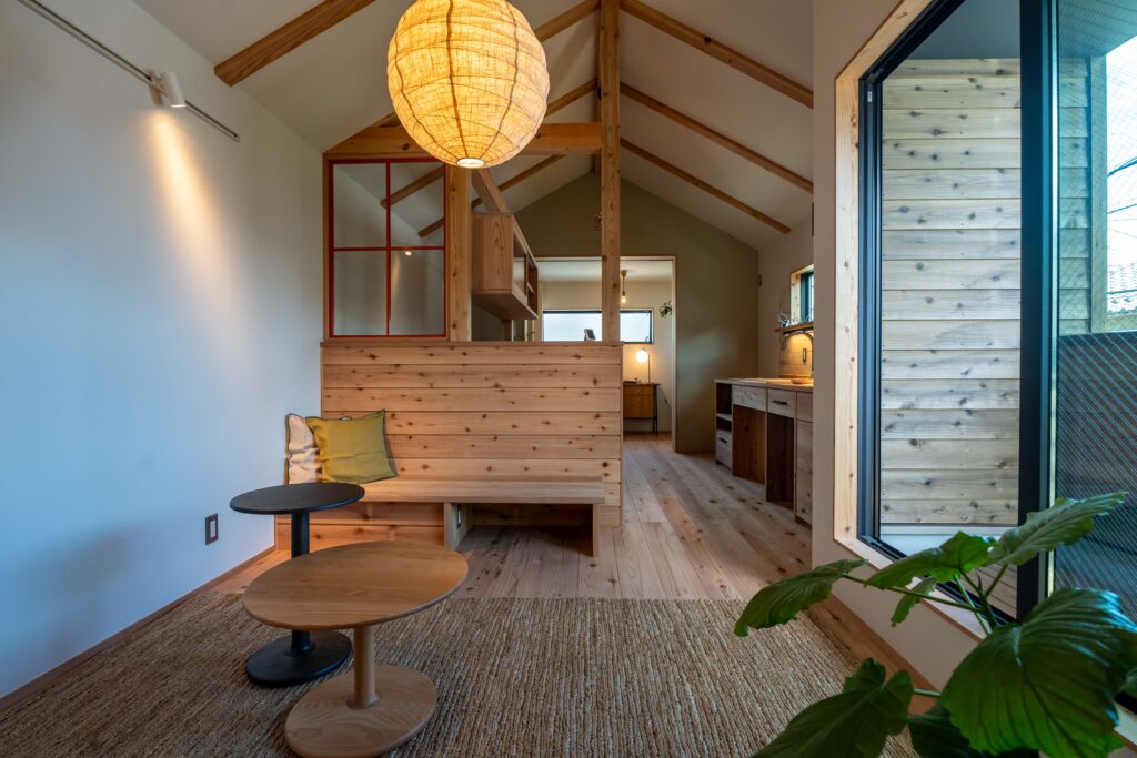 ヤマネコハウス　ひとりヤマネコの家