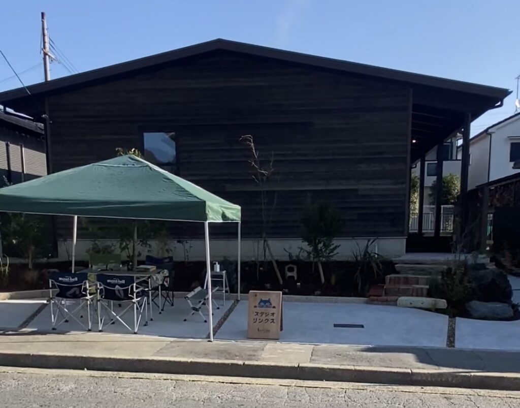 大津市南郷 新築平屋見学会 ヤマネコハウス 板張りの外観