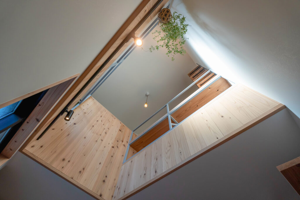 ヤマネコハウス　吹抜け