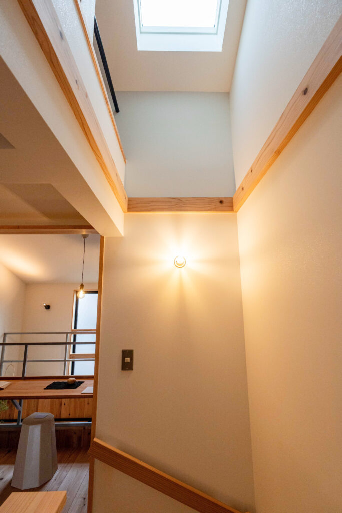 ヤマネコハウス　トップライト　ロフト　