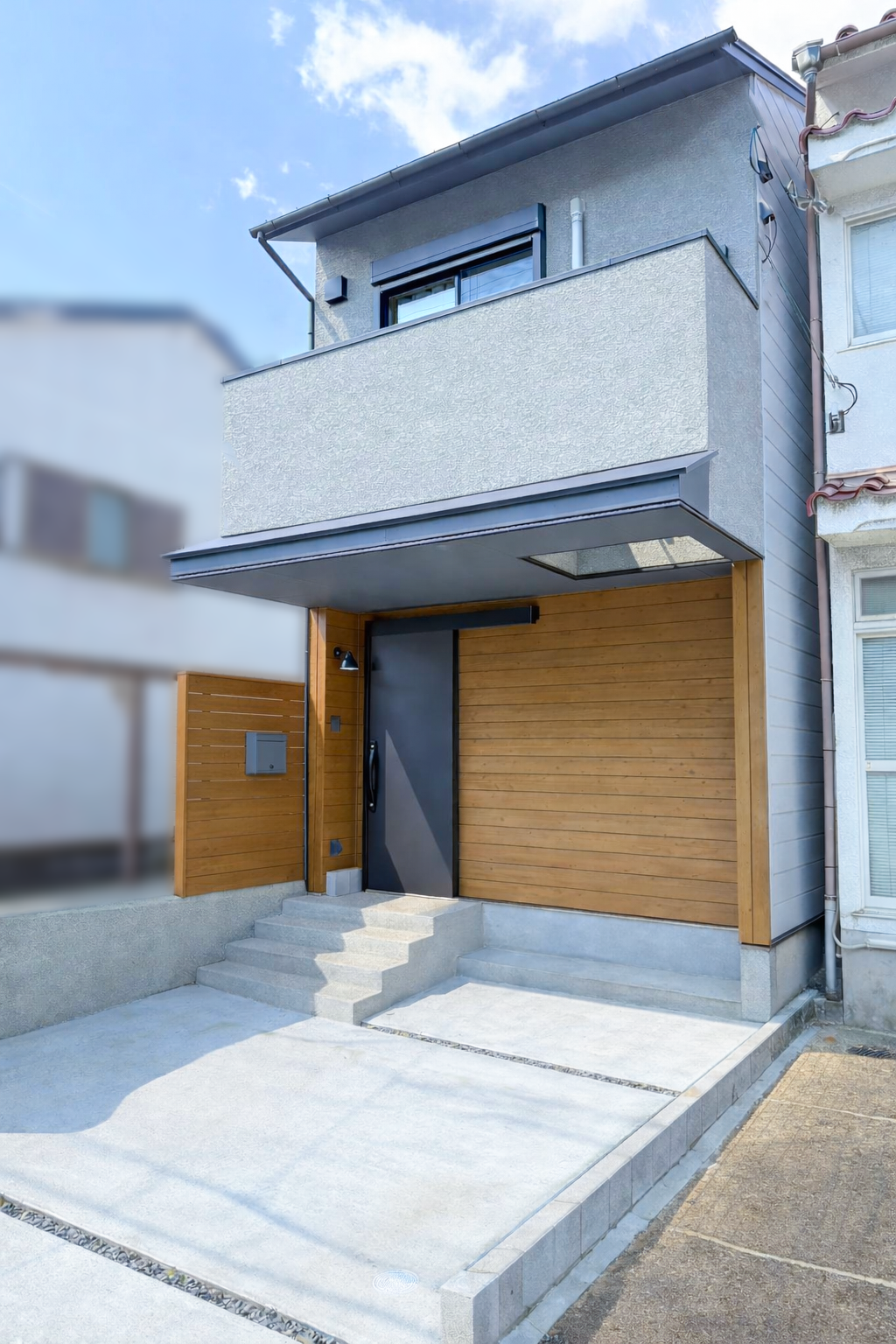 17坪に4人で暮らす。小さな敷地に建てる狭小新築住宅